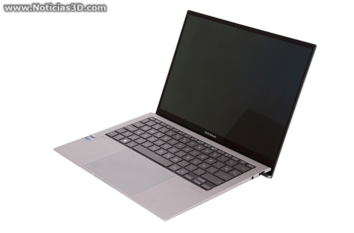 ASUS Zenbook S13 OLED ASUS Zenbook S13 OLED vista perspectiva derecha abierto