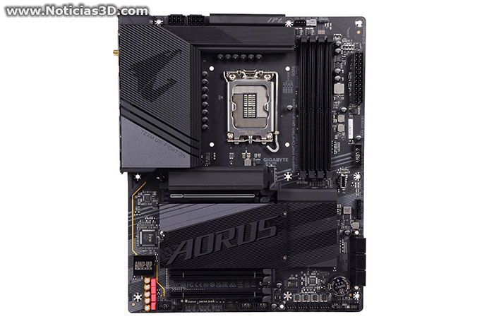 Z790 AORUS ELITE X WIFI7 Foto del la cara frontal de la Z790 AORUS ELITE X WIFI7