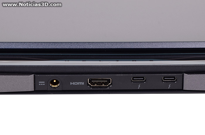 Acer Predator Helios 16 PH16-72 vista detalle conexiones traseras Acer Predator Helios 16 PH16-72 Vista detalle conexiones traseras