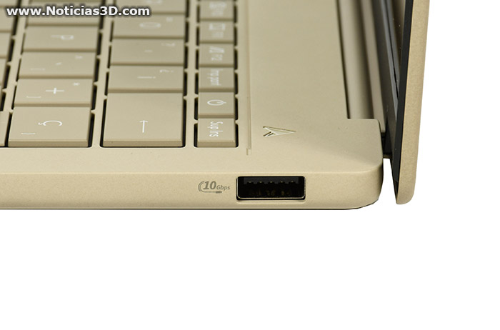 ASUS Zenbook A14 UX3407Q ASUS Zenbook A14 UX3407Q Foto detalle conexiones lateral derecho